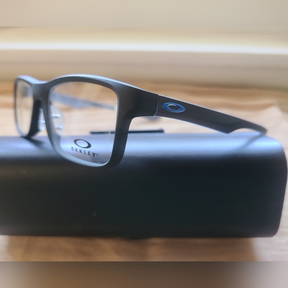 NEW & AUTHENTIC OAKLEY FRAME OX8081-0153 53-18-139, COLOR SATIN-BLK - Picture 2 of 3